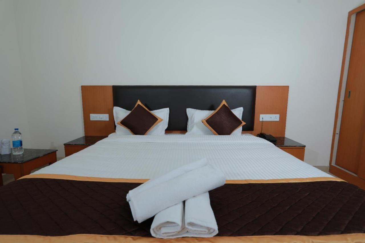 Hotel Ashok Palace Karūr Екстериор снимка